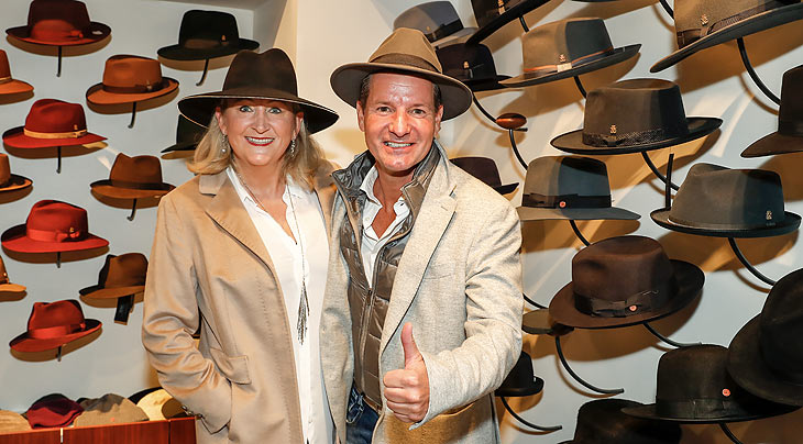 Karin Engelhardt, Gerry Trinkel beim Mayer Event am 27.10.2021 in der Residenzstrasse (&copy;Foto: Mayser)